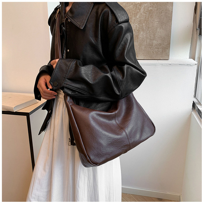 여성용 데일리 숄더백 가죽 가방 심플 직장인 출근룩 숄더백