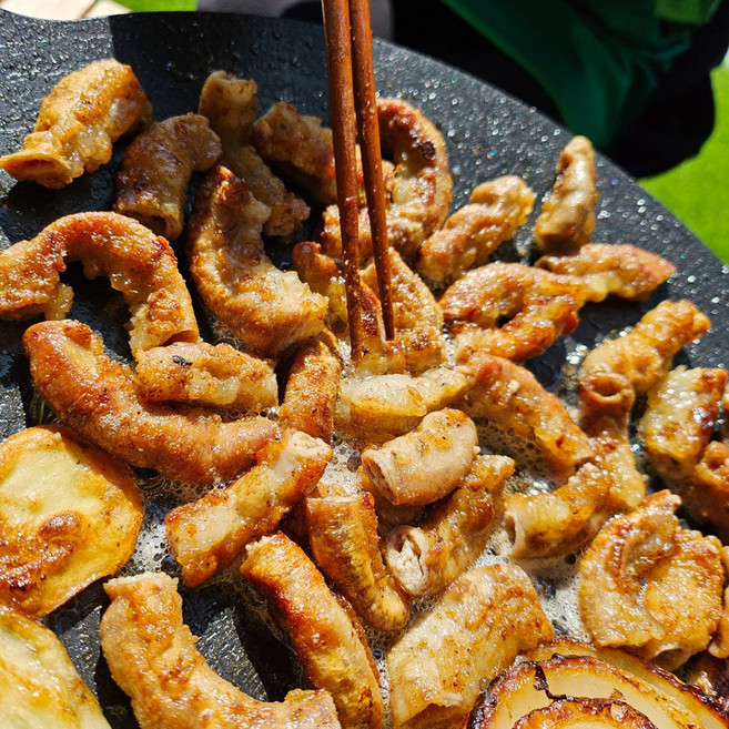 쉬푸드 소곱창 초벌 한우곱창 모듬구이 대창 막창 소스증정, 한우곱창구이 초벌 150gx2팩