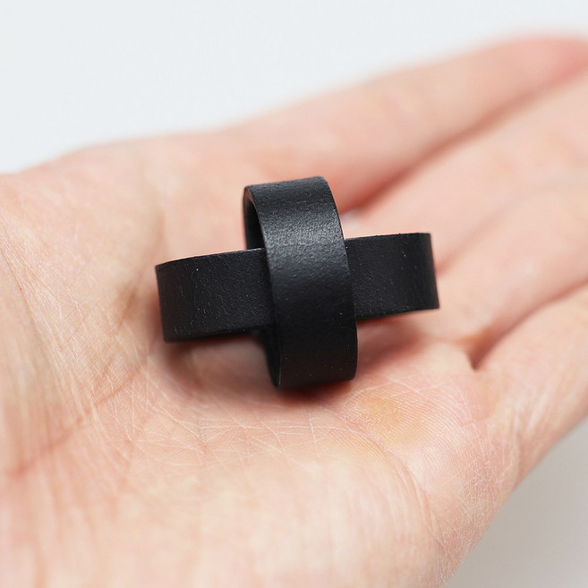 에치펠레 수제 통가죽 십자 스카프링 홀더 블랙/쁘띠스카프 반다나