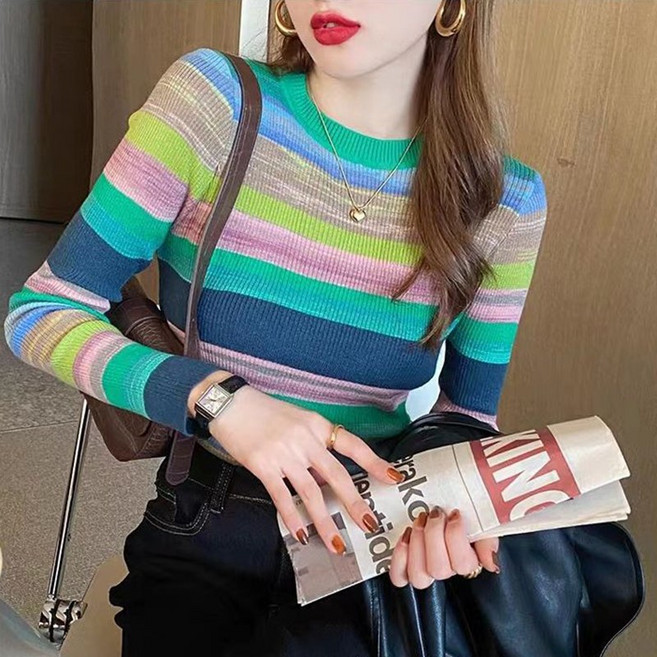슬림소녀 여성 가을 니트 얇은 스웨터 패션 캐주얼 무지개 스트라이프 긴팔 상의