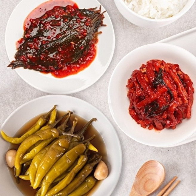 마녀바스켓 [T]밥도둑 반찬 3종 무말랭이1kg+깻잎무침1kg+간장고추1kg, 3개, 1kg