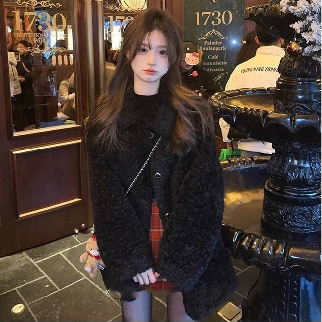 여성 가을 겨울 두꺼운 중간 길이 양털 재킷 인조 가죽 코트 레드 스타일 패셔너블