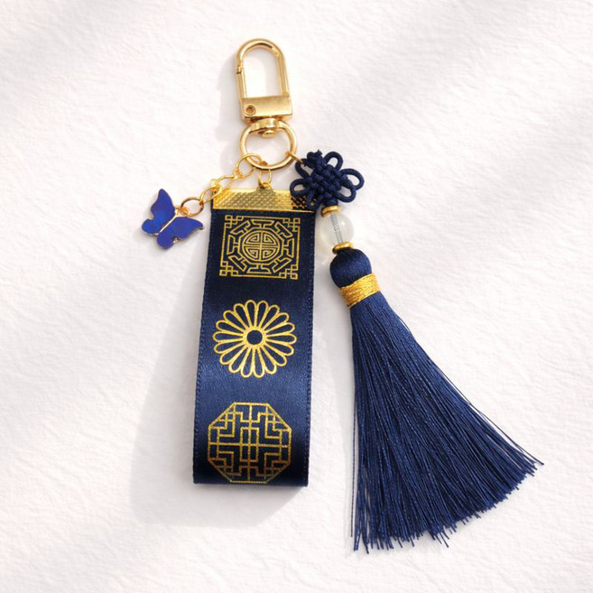 전통 매듭 태슬 키링 (파랑) / 가방 에어팟 차키 키홀더 백참 백꾸 가방꾸미기