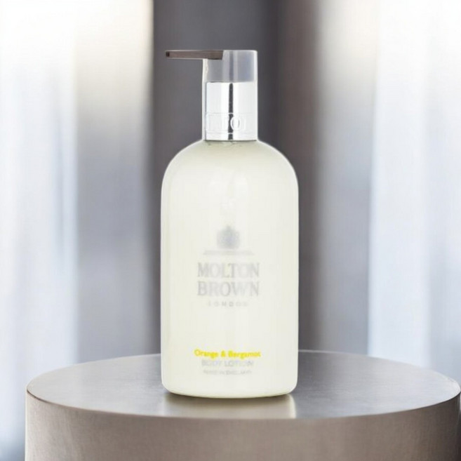 Molton Brown 몰튼 브라운 오렌지 & 베르가못 바디로션 300ml, 1병