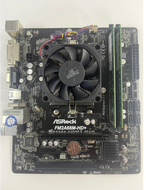 華擎 FM2 A68M HD 主機板 AMD A4-7300 處理器 威剛 D3 8G 記憶體套裝組, 1個