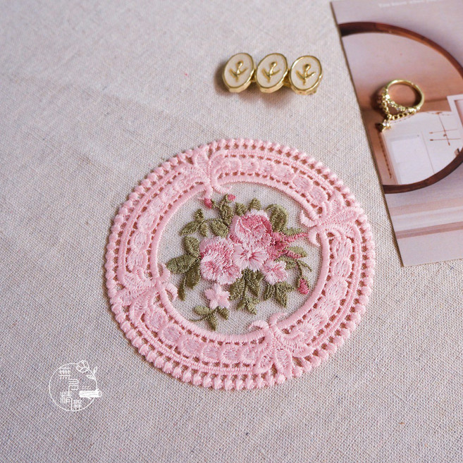 手工蕾絲刺繡花朵杯墊 12公分 飾品展示墊 拍照道具, 粉色/一個, 1個
