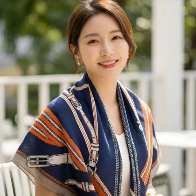 2개세트 여성스카프 포시즌 퀸즈사각스카프 1+1 데일리 선물용스카프 SF26021