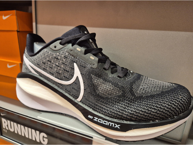 [국내매장판] 여성용 나이키 보메로17