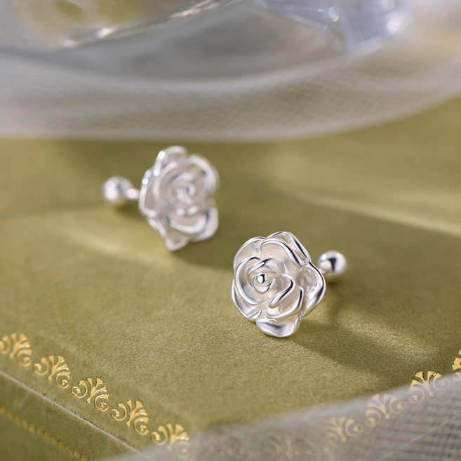 비비드칙 귀 뚫은 후 관리 데일 동백꽃 999은 귀걸이