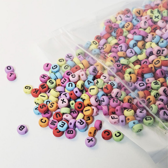 리빙릿 DIY 알파벳 이니셜 비즈 1000개 세트 라운드형 공예재료, 1세트, 비비드블랙