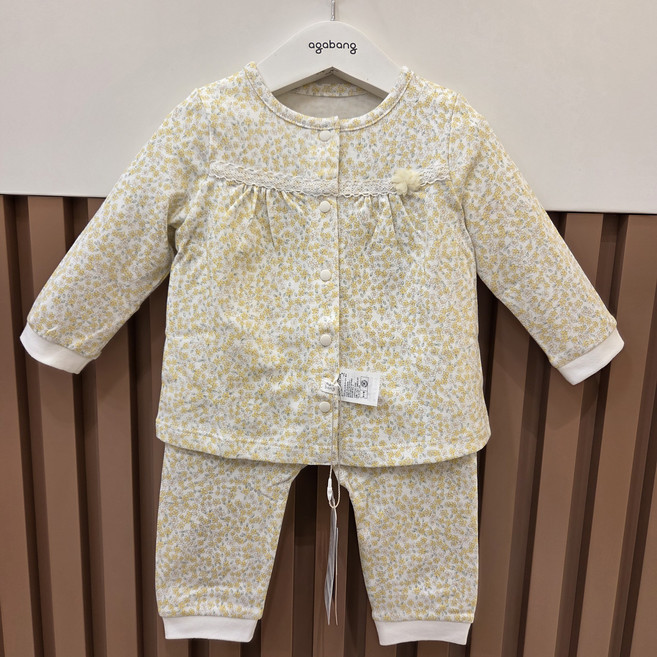 아가방 초특가세일~~봄 느낌 물씬~ 사랑스러운 봄 내의~/ 외출복 스러운 러블리 내복 실내복~/ 신생아~100일~아이에게 추천~