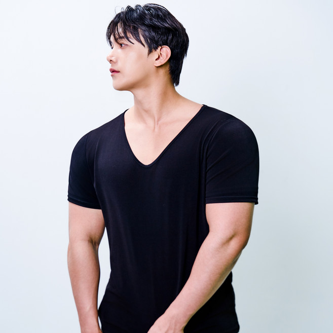 디바라 가슴+어깨뽕 보정티셔츠 런닝 프레임 핏 체인저