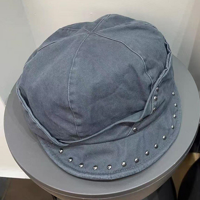 復古鉚釘貝雷帽
