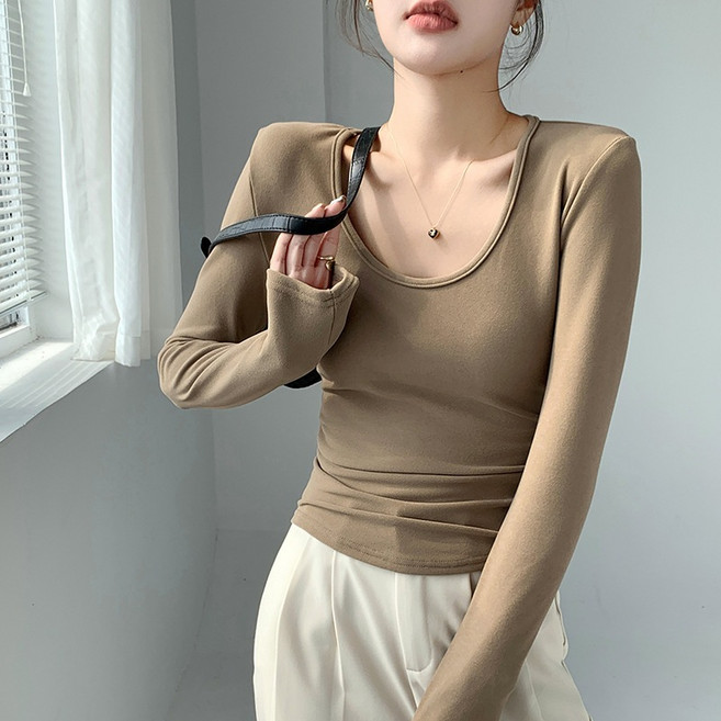 【OniWear】秋冬椰絨大U領打底衫 磨毛內搭t 長袖收腰修身遮肉 褶皺上衣 女內衣