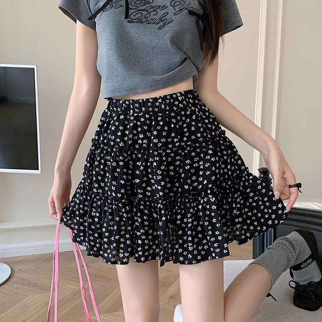 GUEFOON 設計感碎花半身裙女夏季小眾高腰A字裙甜美風蛋糕裙短裙黑色裙子