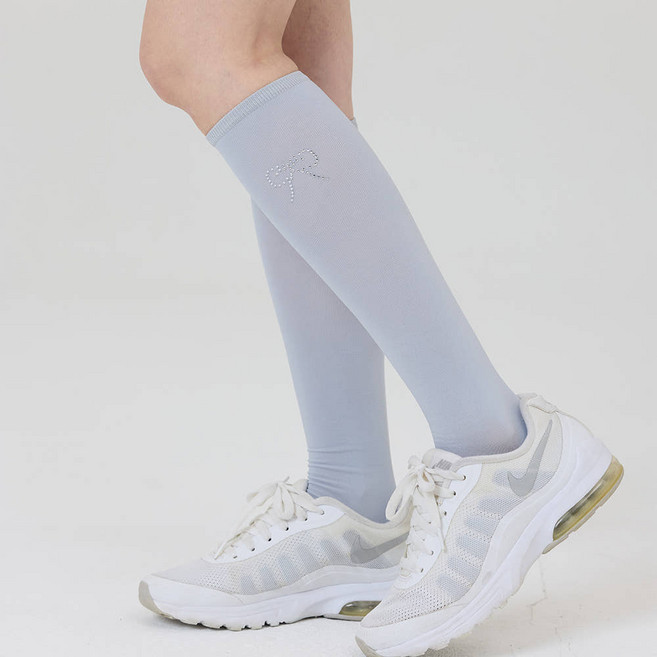 제이투제이 여성골프웨어 쿨드라이 큐빅 리본 니삭스, 그레이, 1개