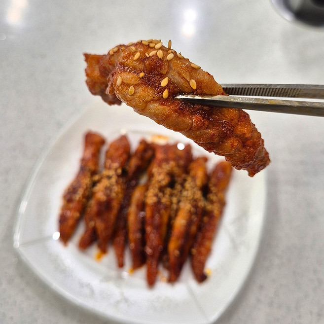 이가네 국내산 매운 닭목살, 2개, 300g