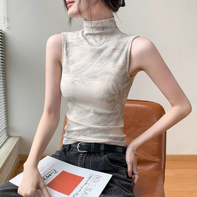 Neirny 여성 반폴라 민소매 나시티 봄가을 간절기 스판 하이넥 시크 슬림핏 이너 데일리 기질 패션 루즈핏 상의