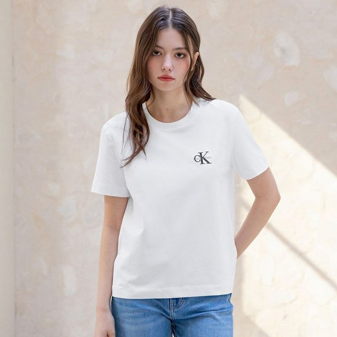 캘빈클라인 진 여성 레귤러핏 스몰 모노그램 로고 반팔 티셔츠47AB801 XAO620 MKA505