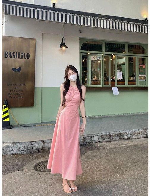 海邊度假風掛脖露腰連衣裙女溫柔風氣質減齡別緻長裙子多巴胺裙, 黑色,m