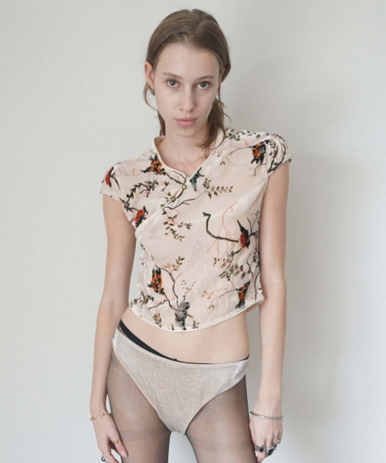 SCULPTOR Velvet Qipao Blouse Beige