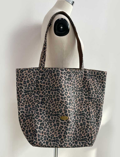 다람앤토리 대용량 양면사용가능한 레오파드 에코백 숄더백 (미니 파우치 포함)