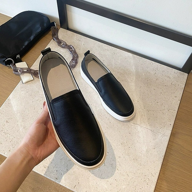 꾸꾸지민 고급 리얼가죽 3cm 통굽 슬립온 심플 단화