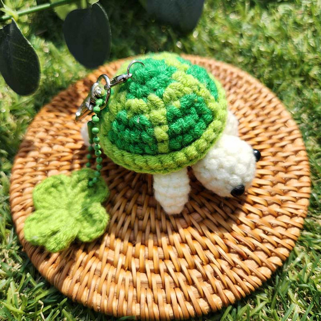행운 네잎클로버 체인 손뜨개 거북이 키링