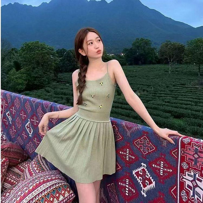 小清新氣質刺繡花花針織吊帶連衣裙 少女心百褶高腰A字短裙, 白色,L