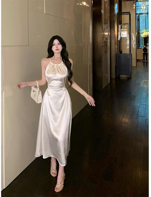 여성 새틴 원피스 캐주얼 봄 여름 하이웨이스트 원피스 기질 홀터넥 샤틴 원피스 ZZL