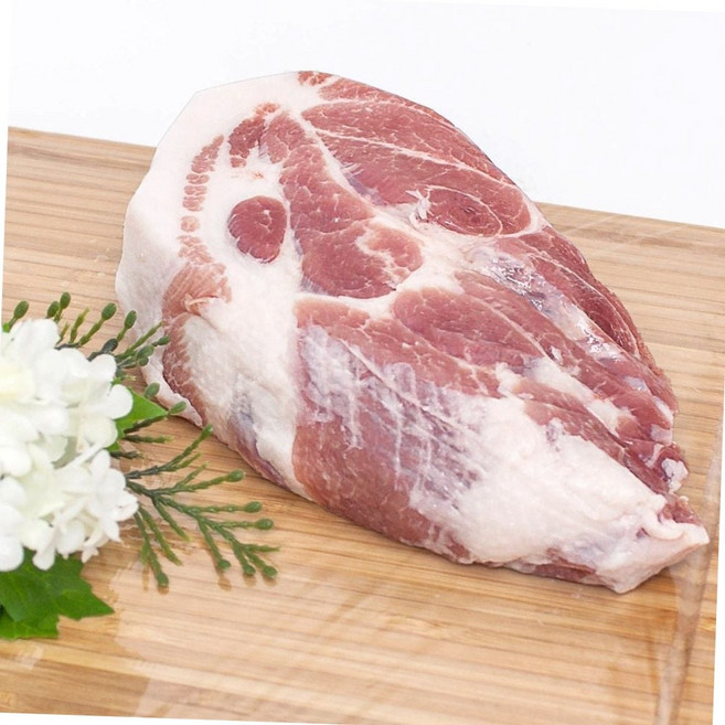 한돈 돼지고기 뒷덜미살 500g 보쌈 수육용 목살 캠핑용고기