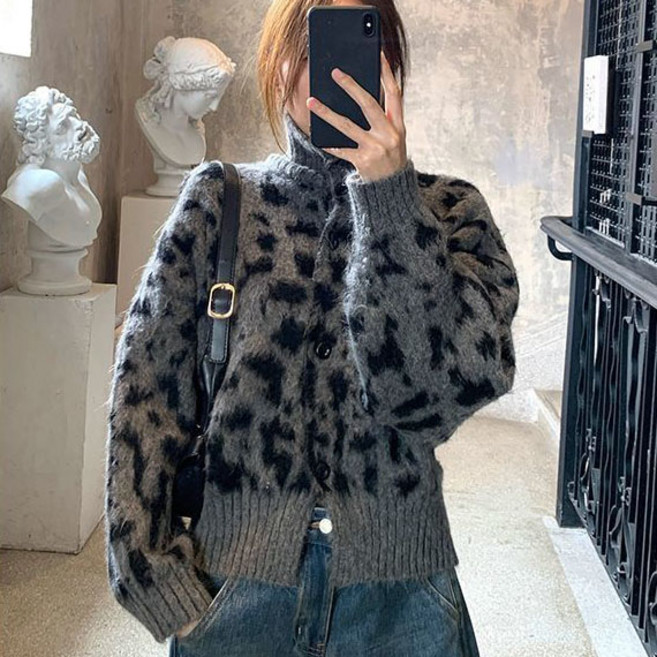 페이준 여성 가을 겨울 호피 긴팔 니트 가디건 캐주얼 루즈핏 하이넥 레오파드 스웨터 코트 YF112033