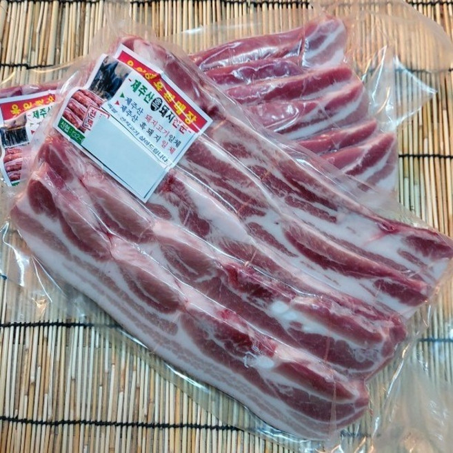 제주 흑돼지 오겹살(진공포장 2cm절단)(구이 찌게용) 1kg 오후 2시까지 주문하시면 다음날 배송 도착합니다 단 금요일14시~일요일 14시까지 주문분 월요일 도착, 1팩