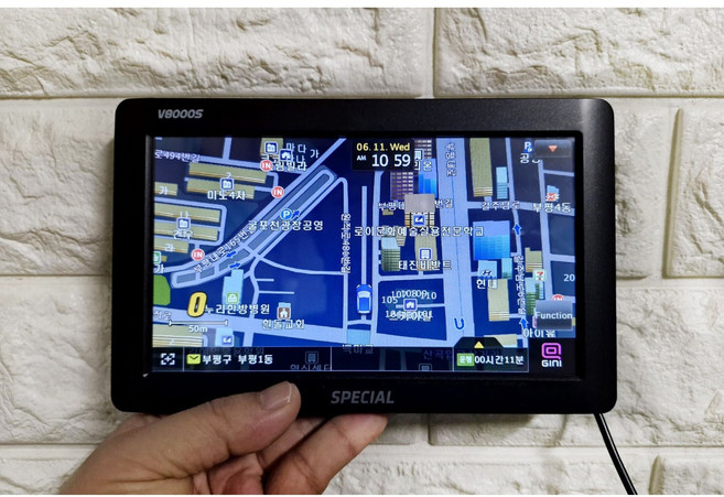 중고 에스오씨 V8000S 지니맵 2D 8GB 7인치 내비게이션