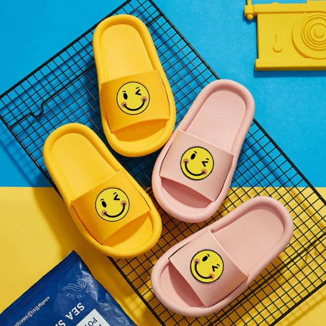 [1+1] 윙크 비비드 스마일 슬리퍼 욕실화 사무실 베란다 발 편한 여름 여성 거실 실내 사무용 가벼운 예쁜 실내화 무소음
