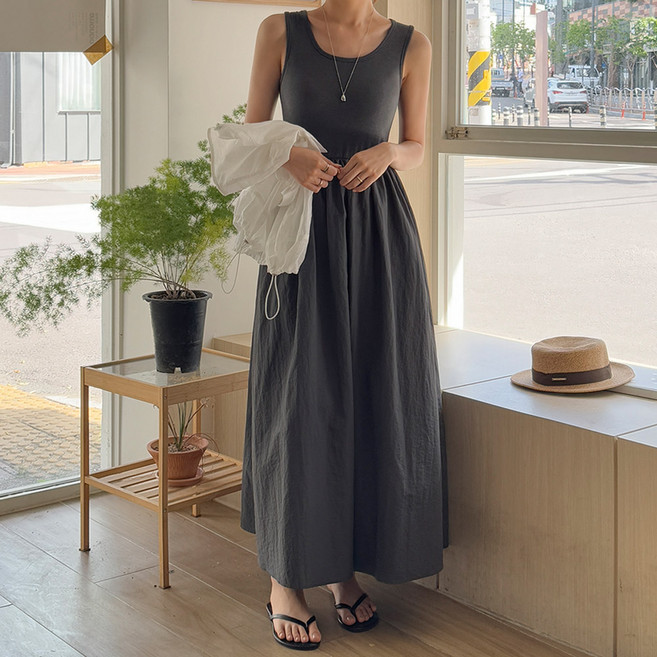 데일리앤 모아르 여성 민소매 이너 레이어드 플레어 롱 바스락 원피스