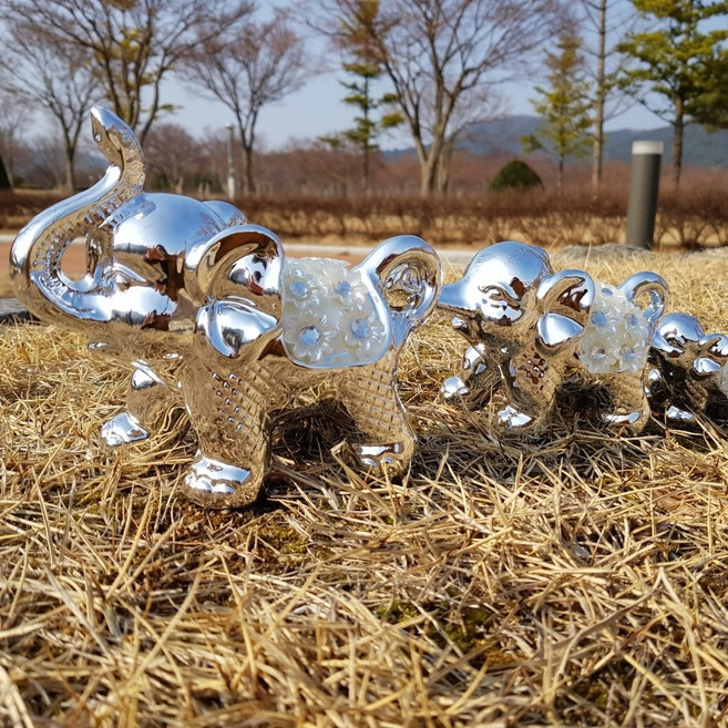 이현아트 풍수인테리어 소품 은색진주코끼리세가족 장식 코끼리소품