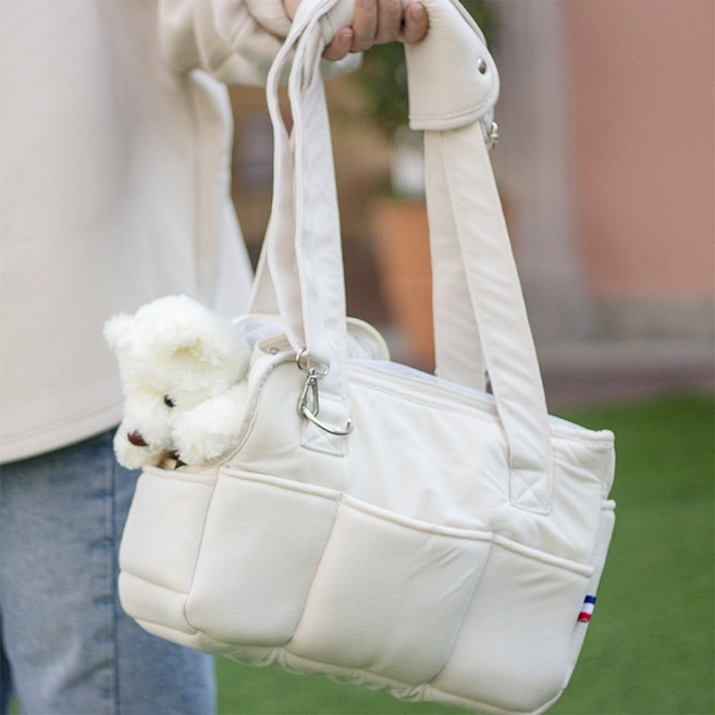 푸키 강아지 고양이 카멜리아 쿠션 슬링백 이동가방, 1개, 크림베이지