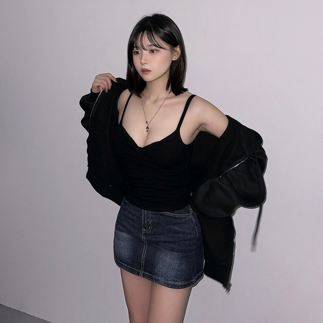 VANANA2 볼륨핏 러블리st 리본 셔링 포인트 발레코어 끈 나시 탑 슬리브리스