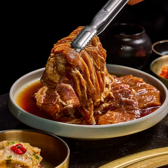 나무가든 숙성 한돈 특제양념 돼지갈비구이 국내산 돼지목살, 1개, 1kg