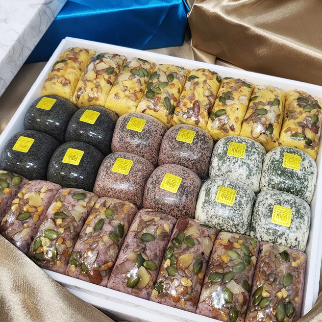 조현제떡연구소 궁중영양떡 약식선물세트 명절선물세트 고급보자기 개별포장 추석선물 설날선물 단체떡선물 답례떡 이바지 아침식사대용 건강식 선물로좋은, 90g, 28개, 궁중영양떡세트