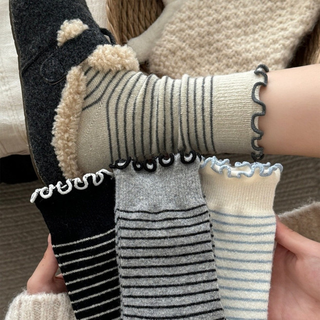 Banjiwu 여성 양말 울 스트라이프 레이스 겨울 양말 중목 양말 장목 양말 중목 양말 수면 양말 클래식 도톰한 보온 운동 무압박 면 양말 4족 세트