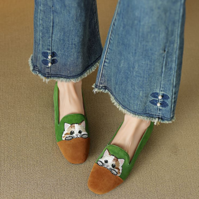 POMTOR 여성 라운드토 고양이 자수 플랫 슈즈