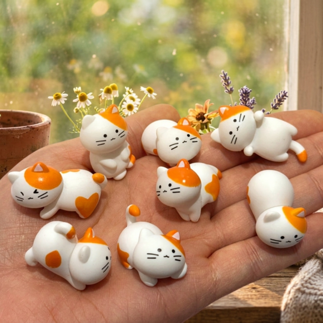귀여운 고양이 피규어 8종 테라리움 화분 장식 어항 소품 책상 꾸미기 인테리어 데스크테리어, 화이트+오렌지