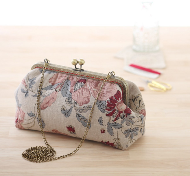 [완제품] 사각프레임파우치 카오스 우주를줄게 레드벨벳(체인별도구매), 레드벨벳, 1개