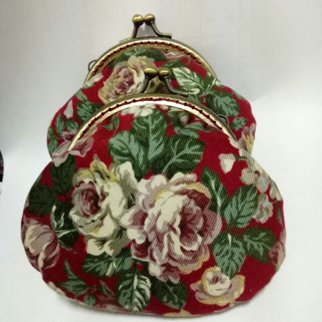 手縫拼布玫瑰花貝殼口金零錢包