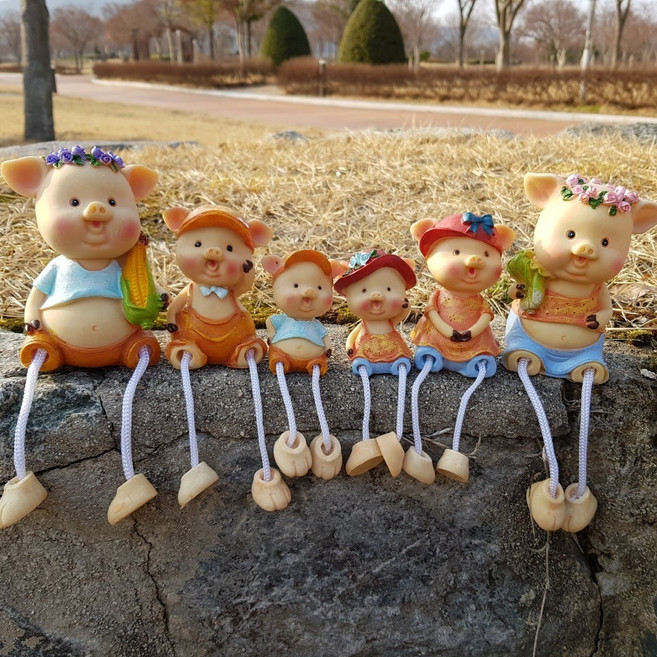 이현아트 풍수인테리어 소품 재물운 돼지다리흔들이가족 돼지소품