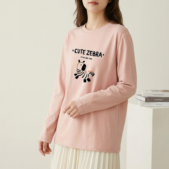 [2026 봄신상] 스타일아유 컴팩트 면100% 여성 라운드넥 지브라 레터링 오버핏 긴팔 티셔츠 TS3909