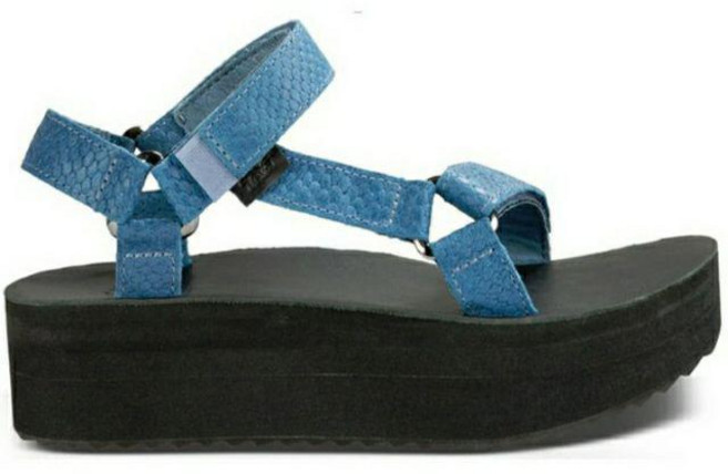 Teva Flatform Universal Everglade 女士厚底涼鞋，舒適快乾，時尚百搭，藍色/黑色，US9, 黑/藍,US9=JP26公分