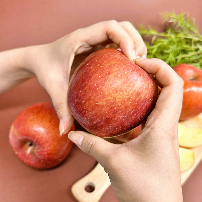 맛좋은 정품 햇사과 고당도 경북 부사사과 정품사과 맛좋은 프리미엄 고급형 사과, 1박스, (정품) 부사 사과 소꼬마과 (19-21과) 3kg